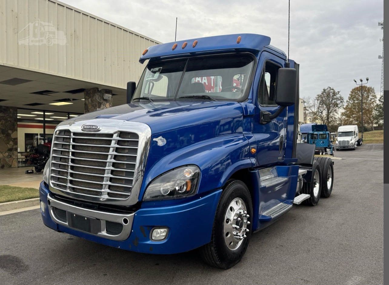 2017 Freightliner Cascadia 125 image 7