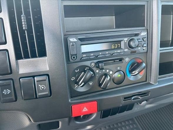 2024 Isuzu NRR image 14