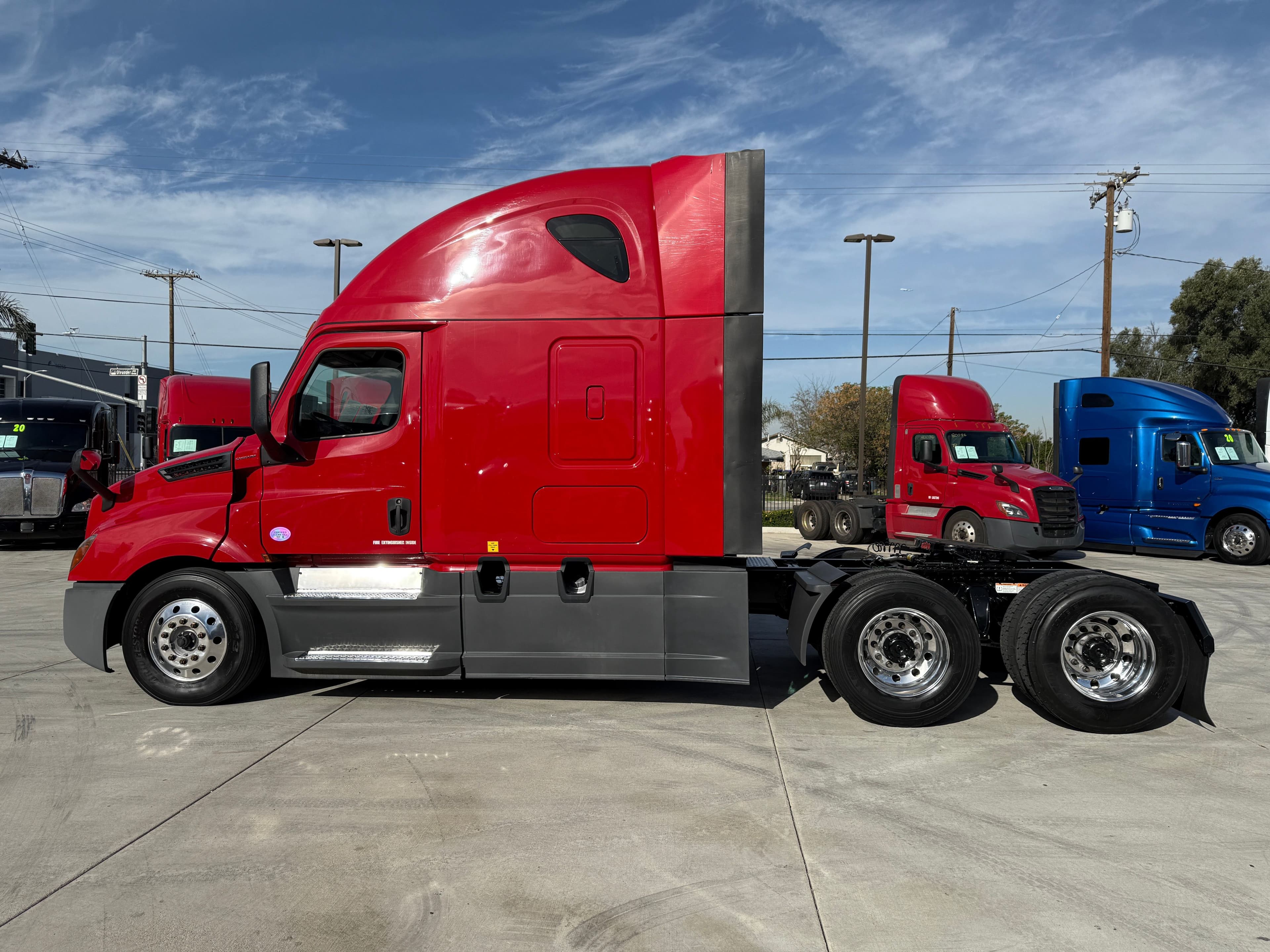 2020 Freightliner Cascadia 126 image 8