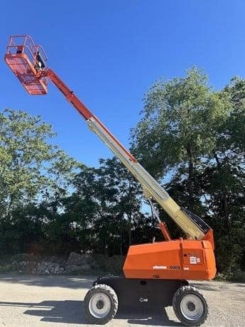 2015 JLG 600S image 7