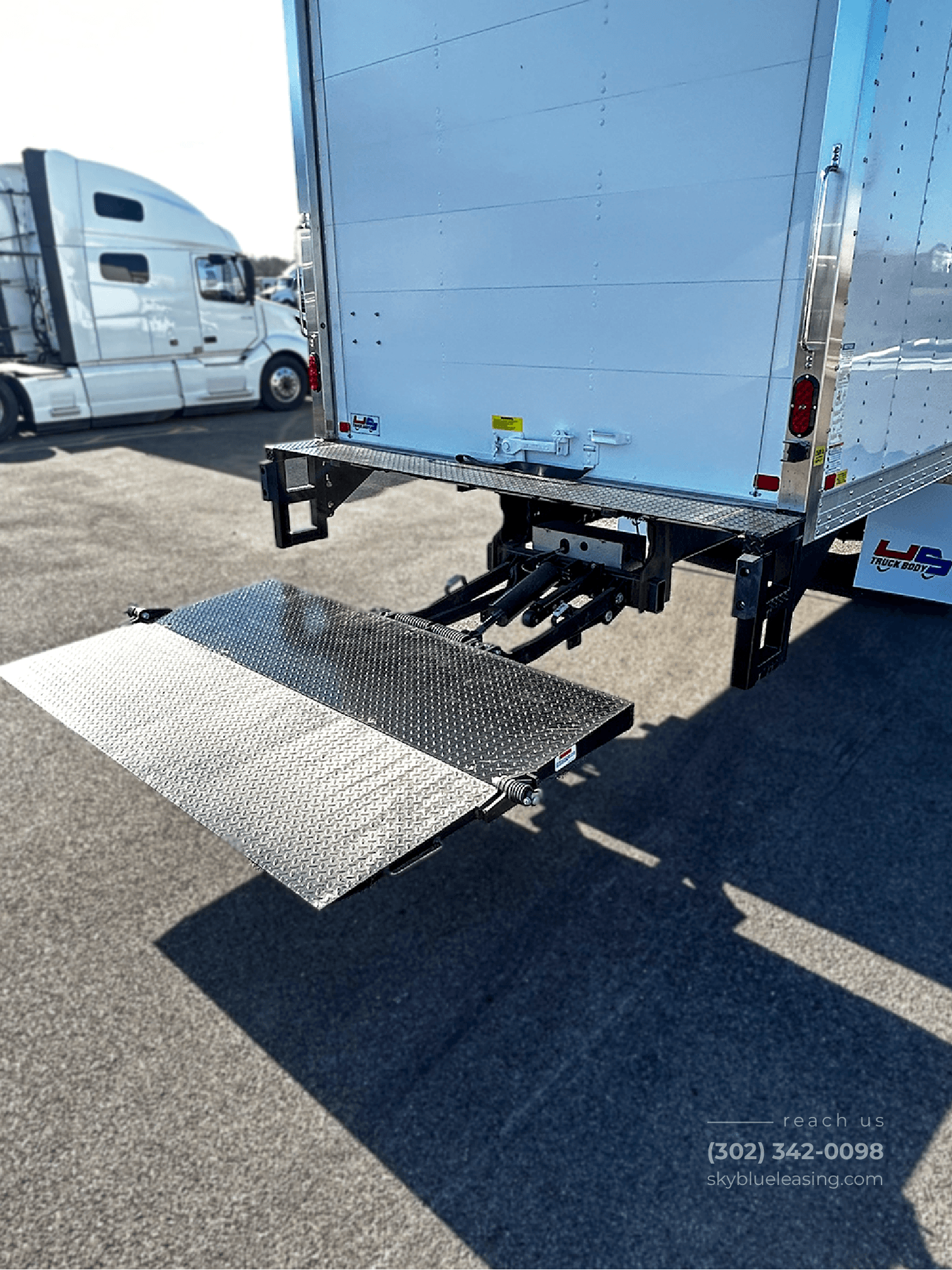 2025 Freightliner M2 image 8