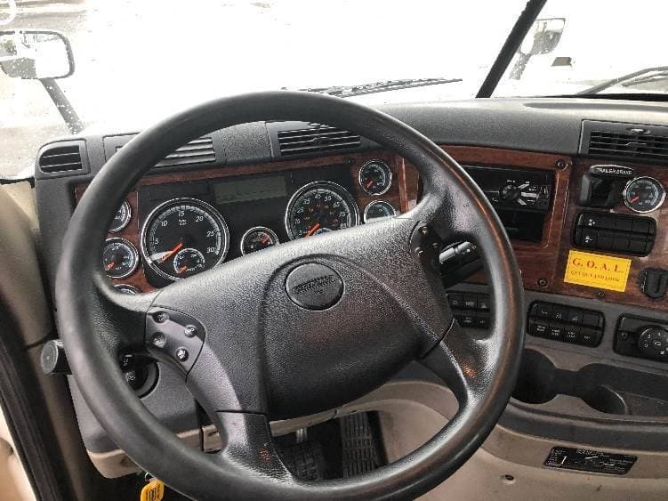 2018 Freightliner Cascadia image 5