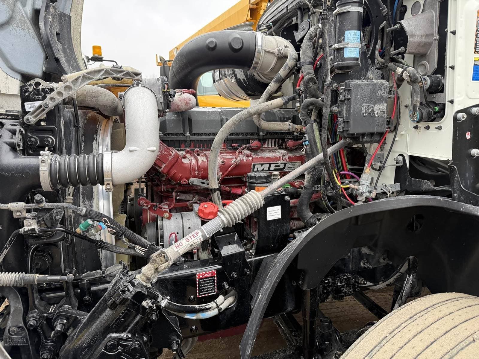 2019 Mack Anthem 64T Day Cab Truck - MP8 455HP, 12 Speed M Drive Amt image 19