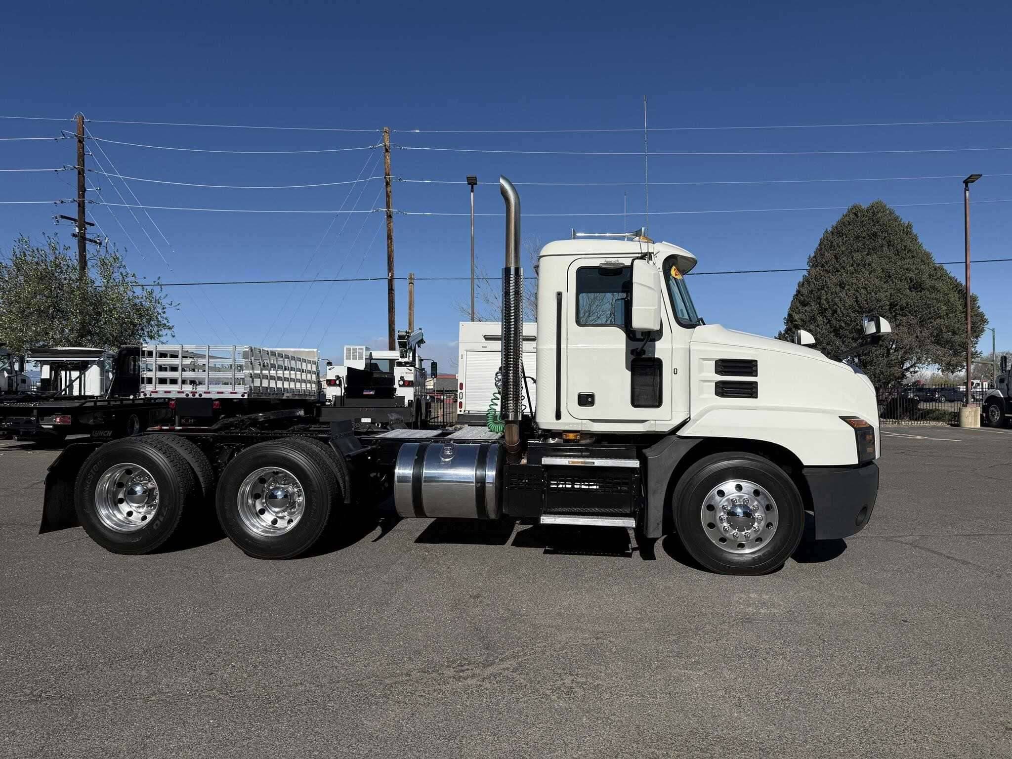 Used 2019 MACK ANTHEM Conventional - Day Cab in Commerce City, CO image 6