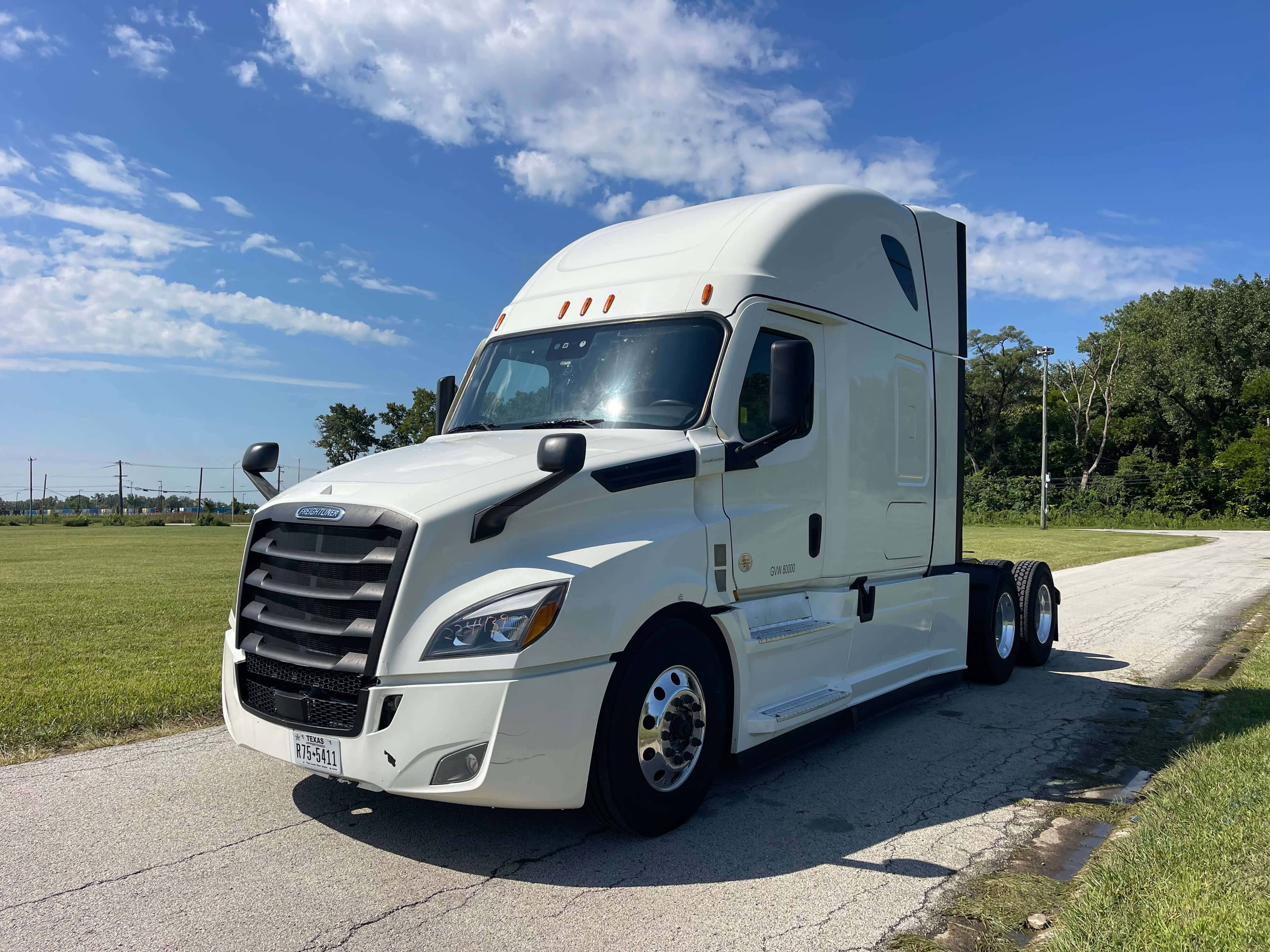 2022 Freightliner Cascadia 126 image 1