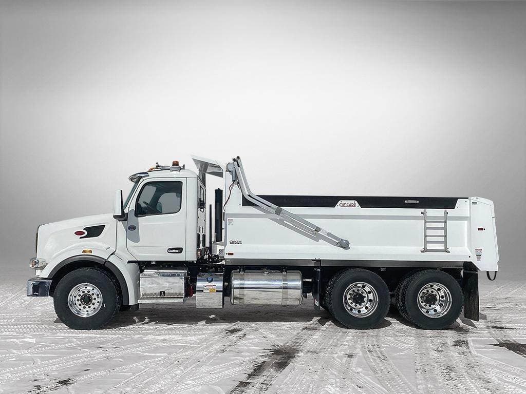 2024 Peterbilt 567 image 3
