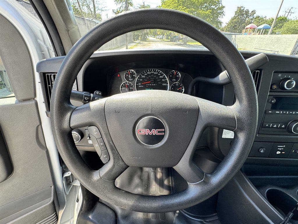 2021 GMC Commercial Vans image 61