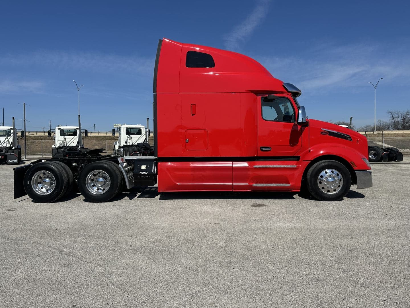 2023 Peterbilt 579 image 1