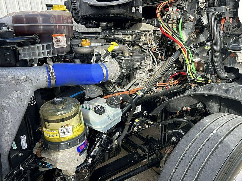 2021 Freightliner Cascadia 126 image 9