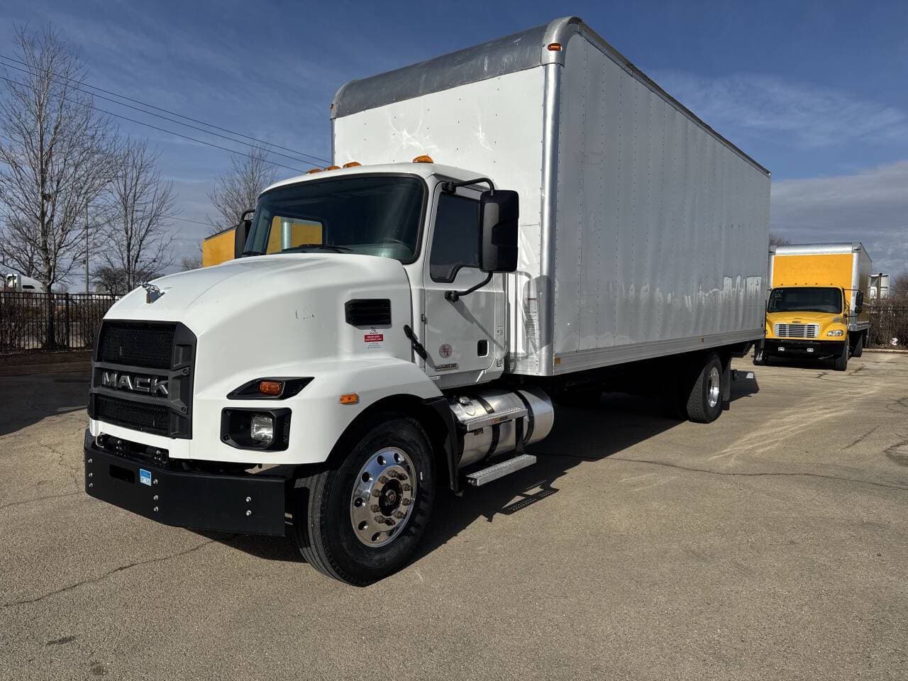 2024 Mack MD6 image 2