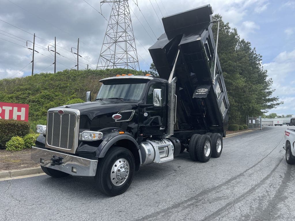 Used 2024 PETERBILT 567 image 9