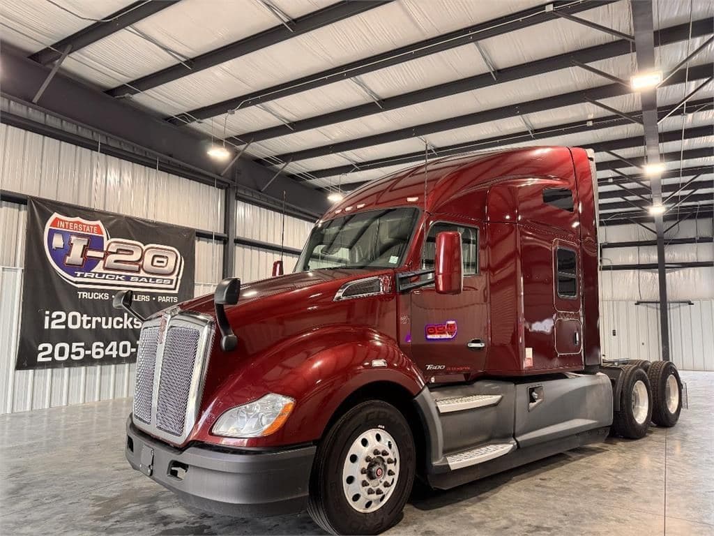 2020 Kenworth T680 image 1