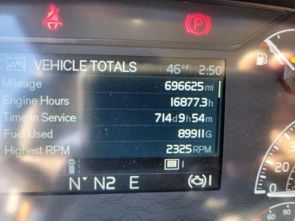 2021 Volvo VNR64T300 image 7