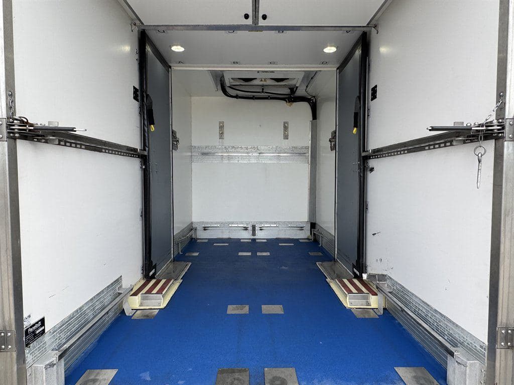 2023 Ford Transit T-350 image 21