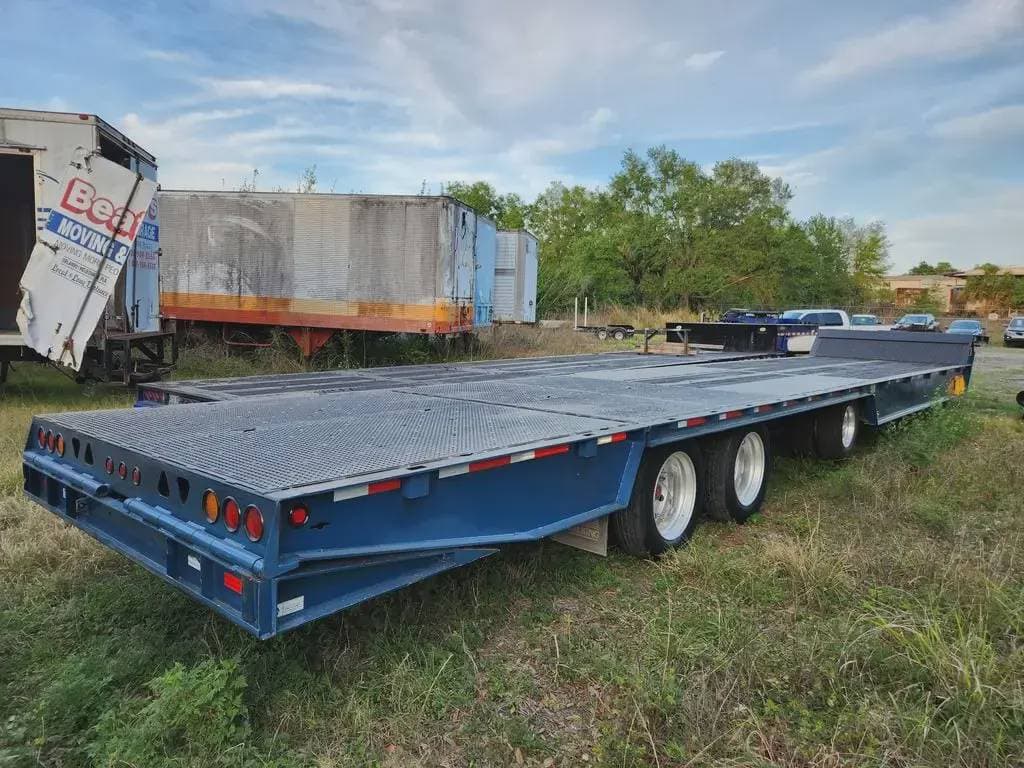 2017 Trail King TK80HT image 1