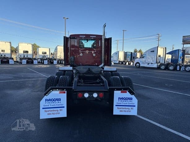 2021 Kenworth T680 image 5