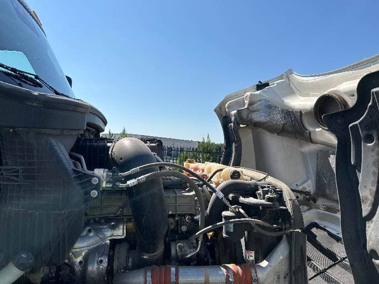 2021 Freightliner Cascadia image 4