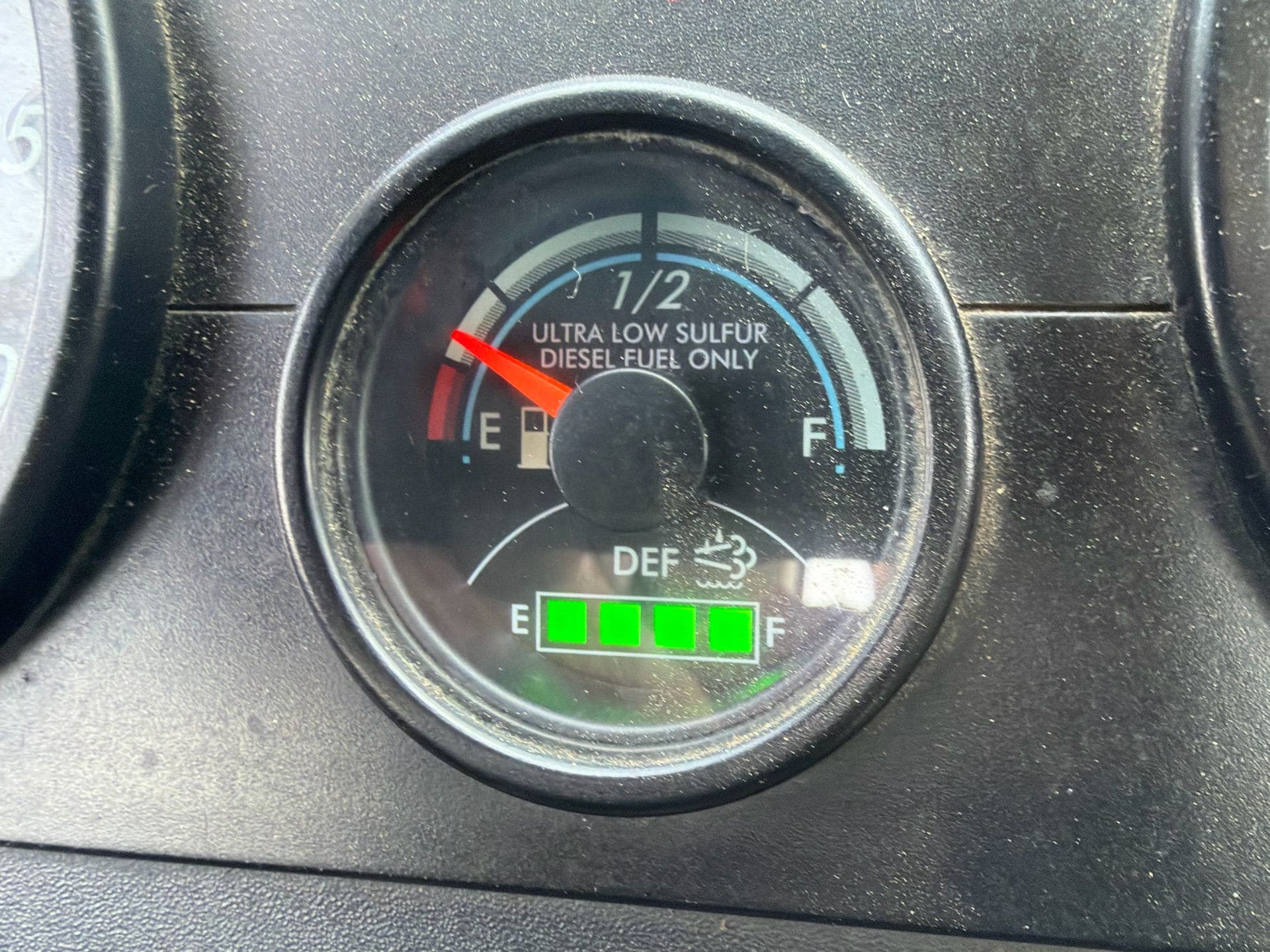 2015 Freightliner M2 image 12
