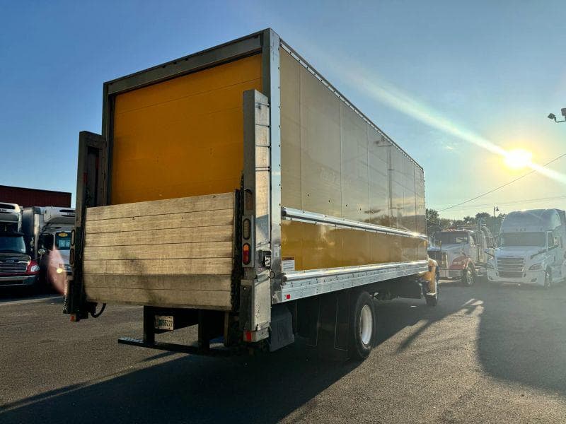 2019 International 4300 image 7