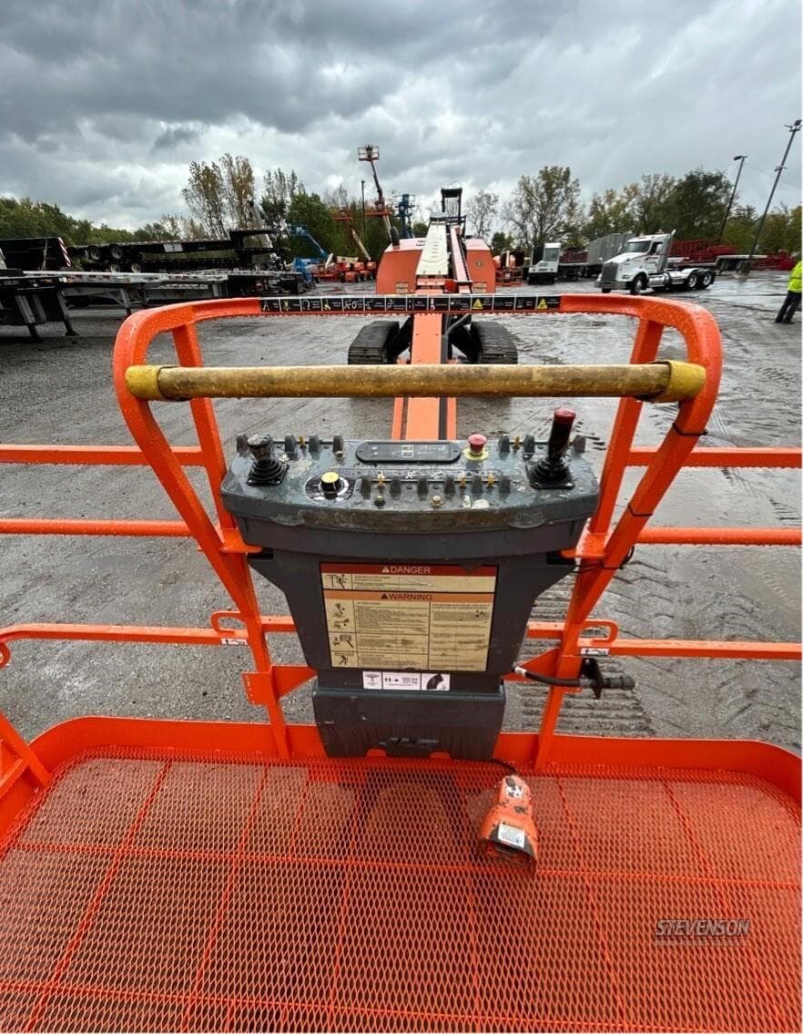 2017 JLG 660SJC PL5385 image 16