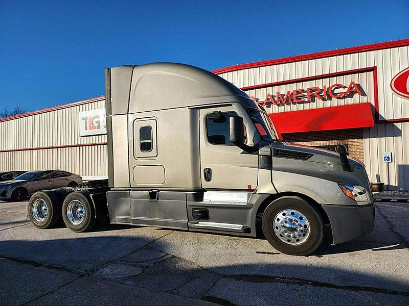 2022 FREIGHTLINER CASCADIA 126 image 3