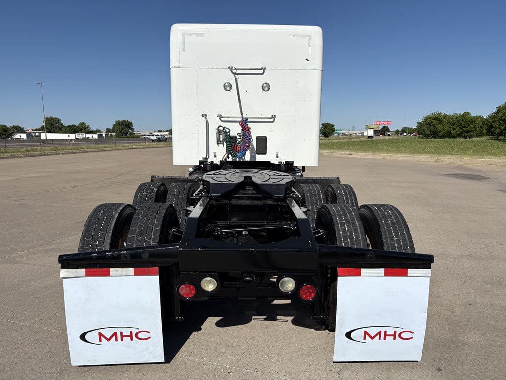Used 2018 PETERBILT 579 image 5