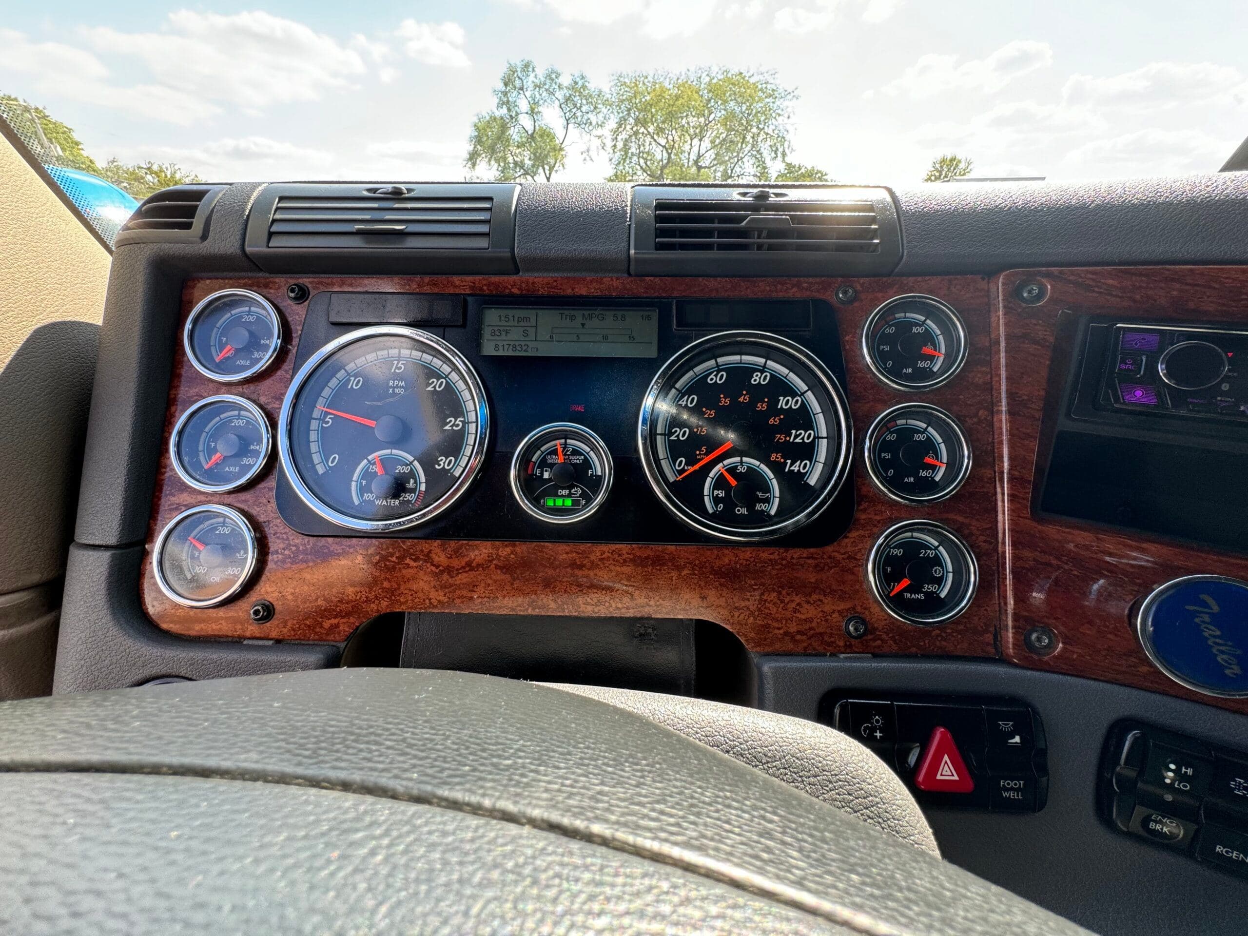 2016 Freightliner Cascadia 125 image 4