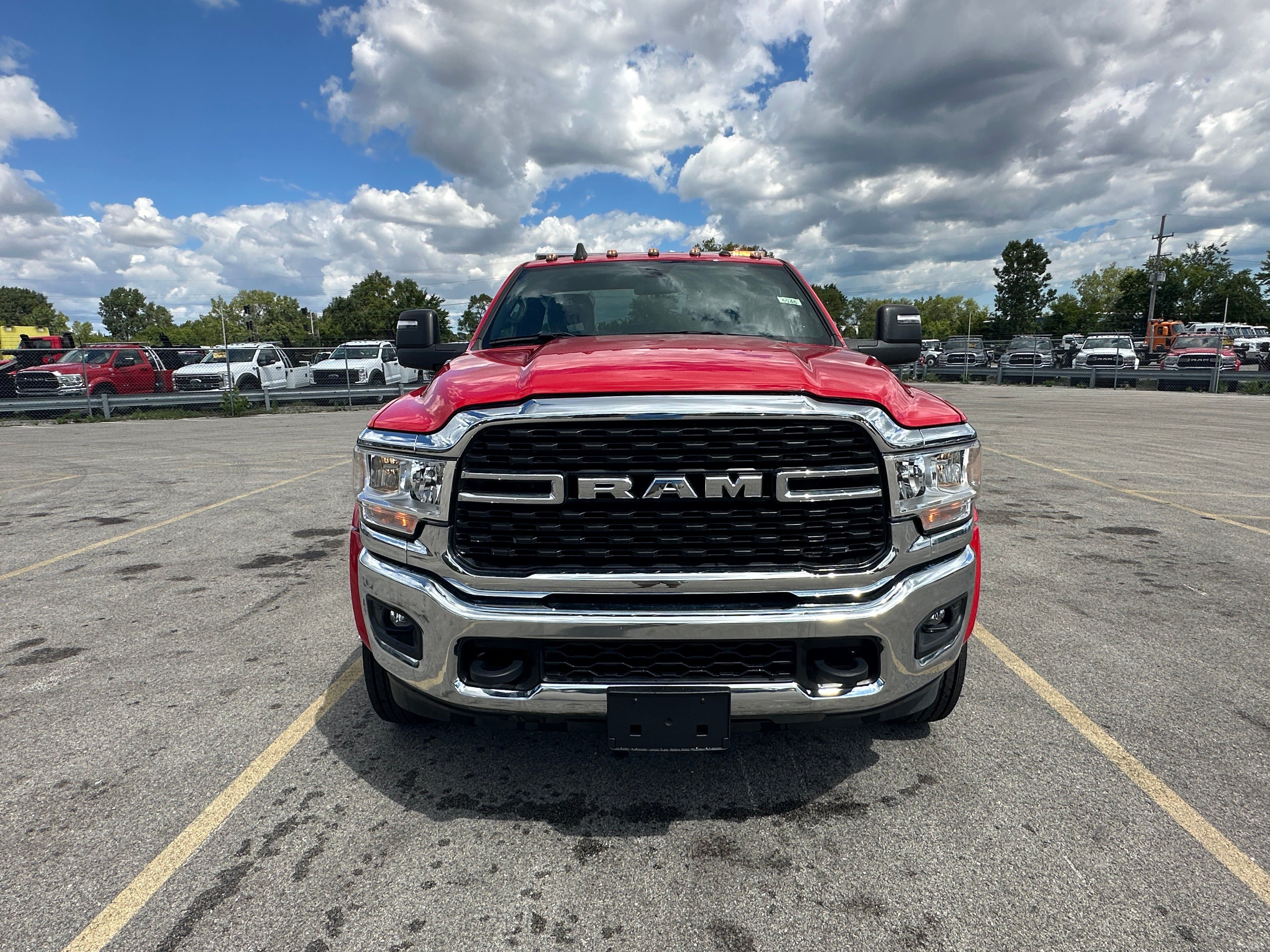2024 Ram 5500 Chassis SLT WITH A CENTURY 19.5' STEEL CARRIER  (SK#: 5946C) image 9