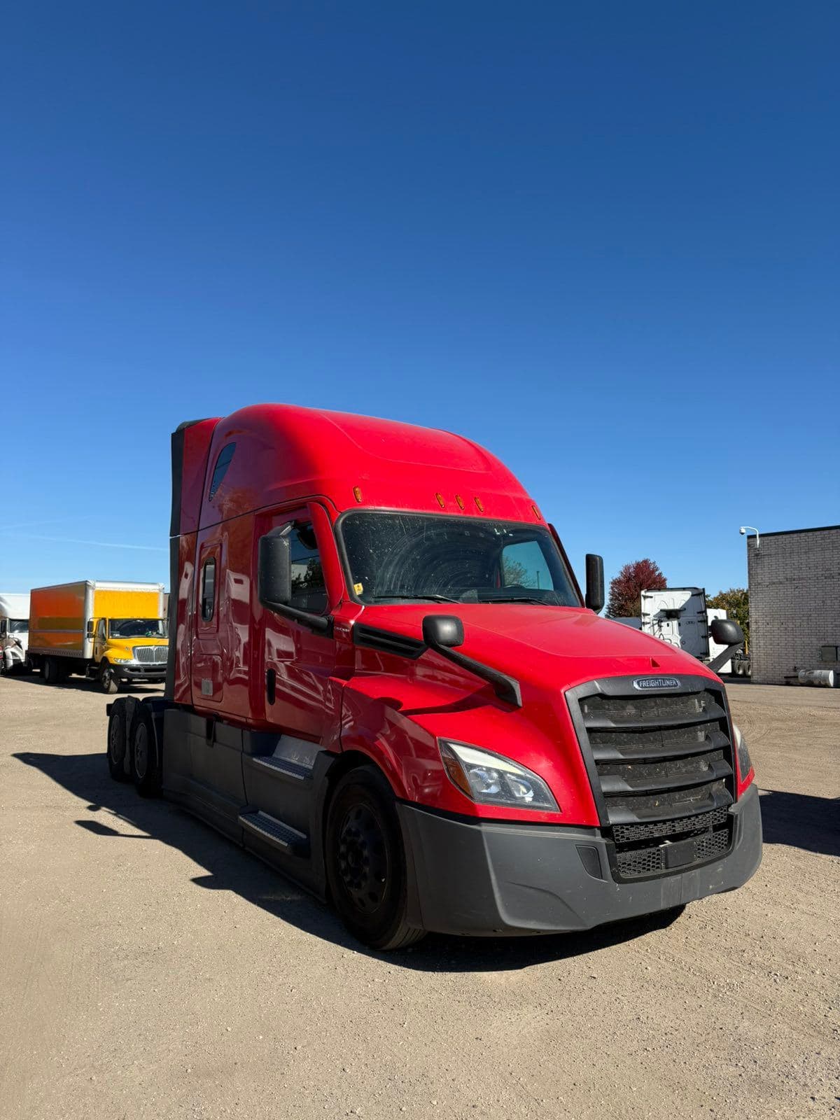 2022 Freightliner Cascadia image 2