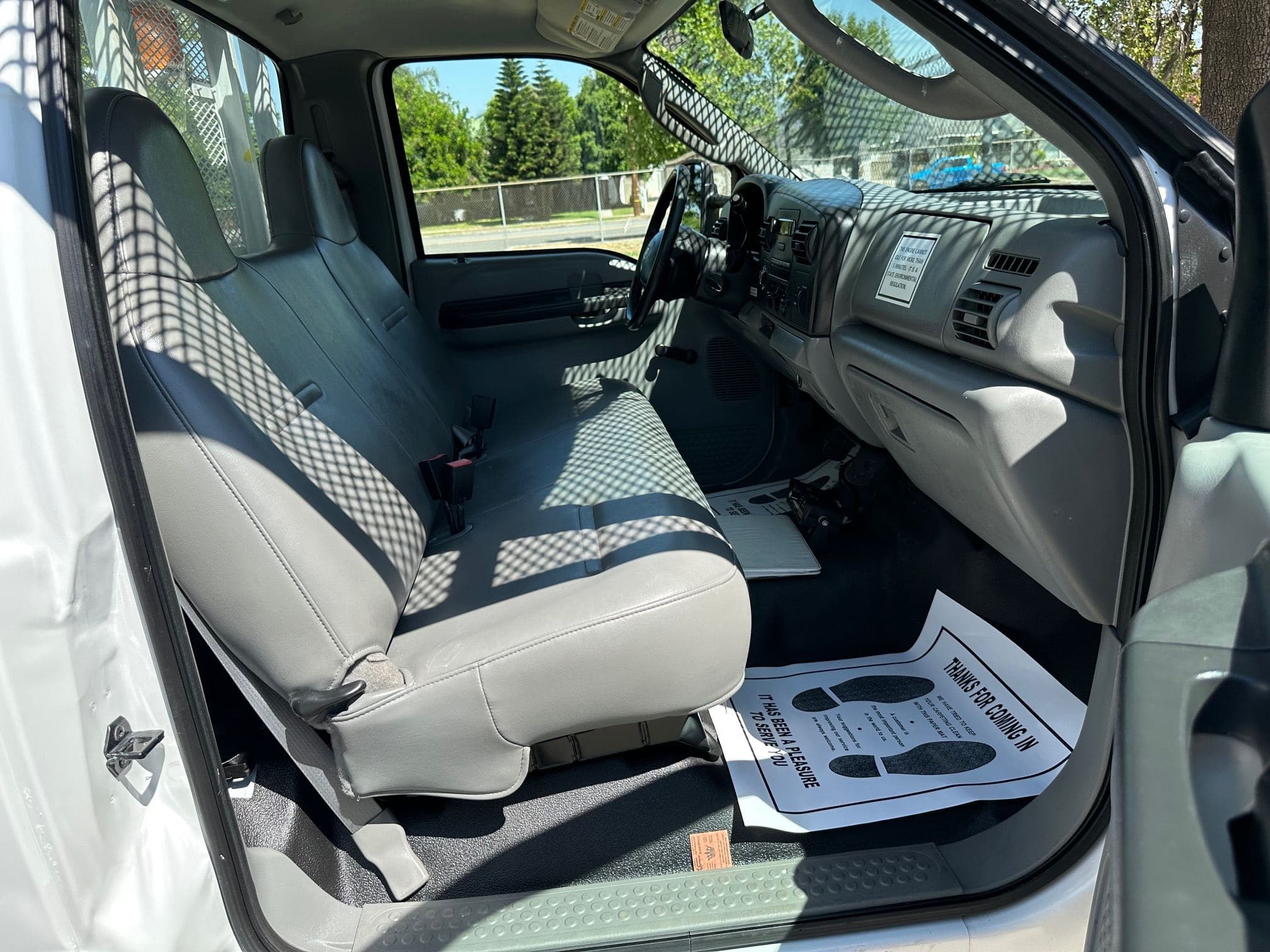 2007 Ford F-550 Bucket Truck image 34