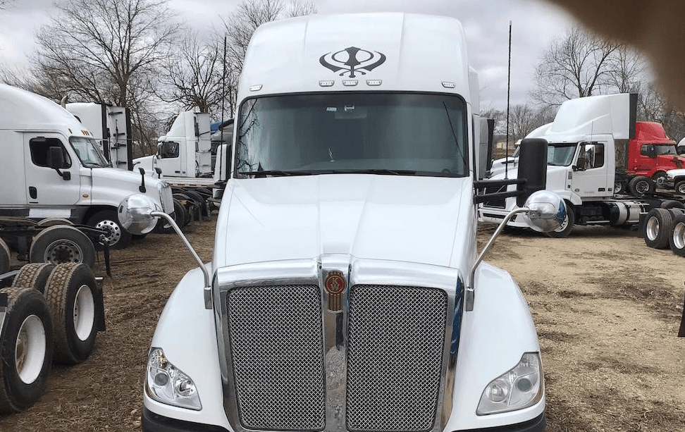 2018 Kenworth T680 image 4