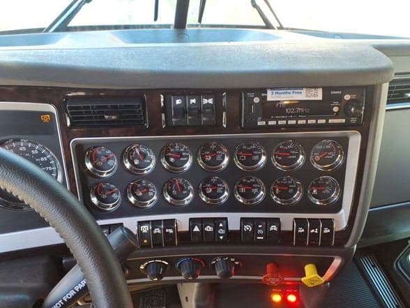 2026 Kenworth W900 image 14