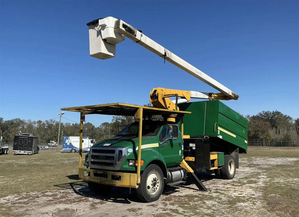 2015 Ford F750sd image 2