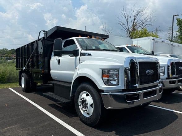 2025 Ford F650 SD image 1