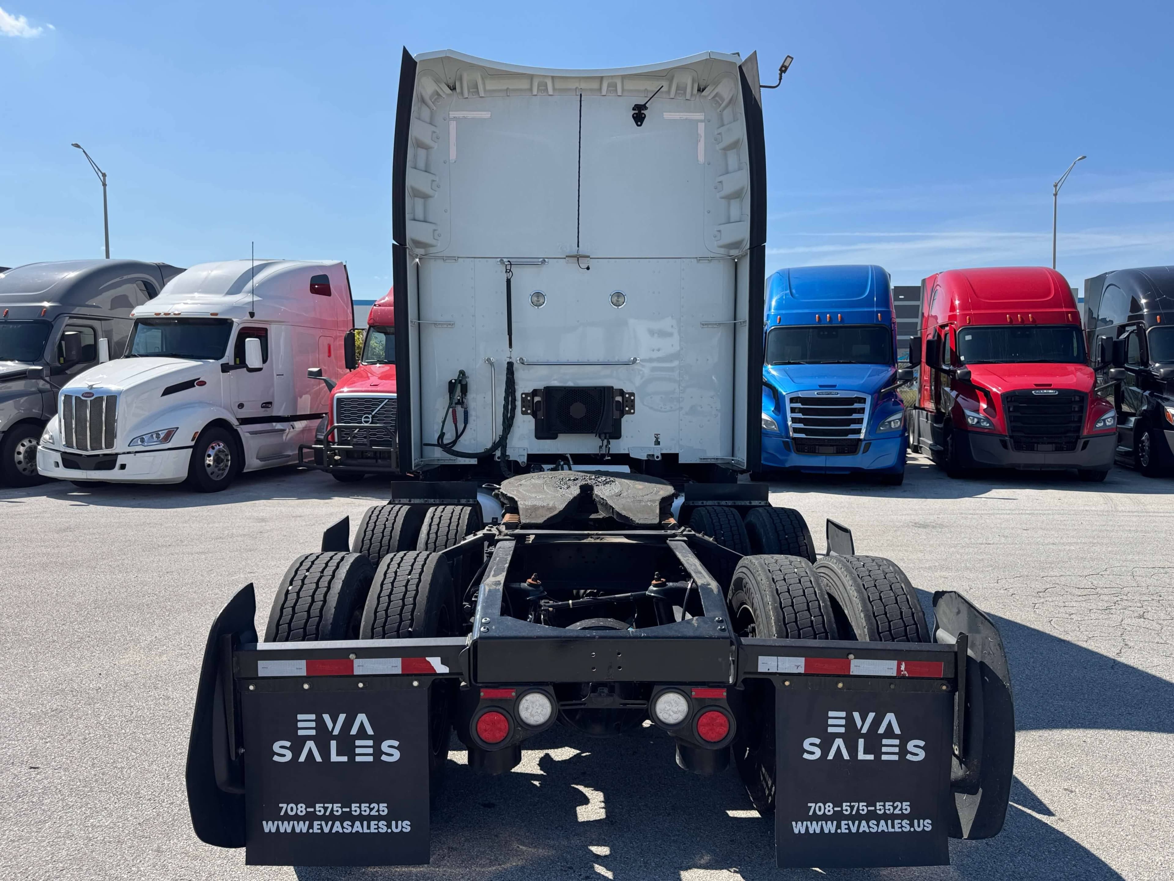 2023 Peterbilt 579 image 6