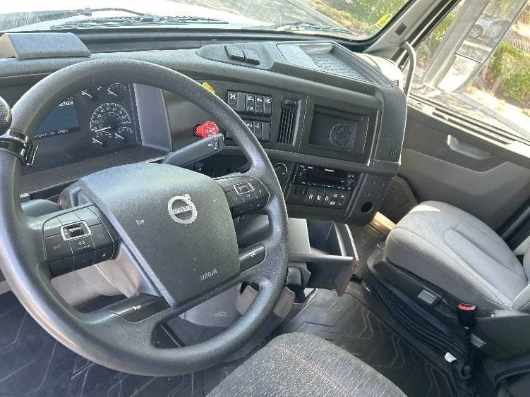 2024 Volvo VNL64760 image 5