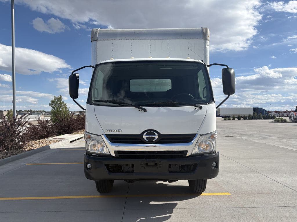 Used 2020 HINO 195 image 6
