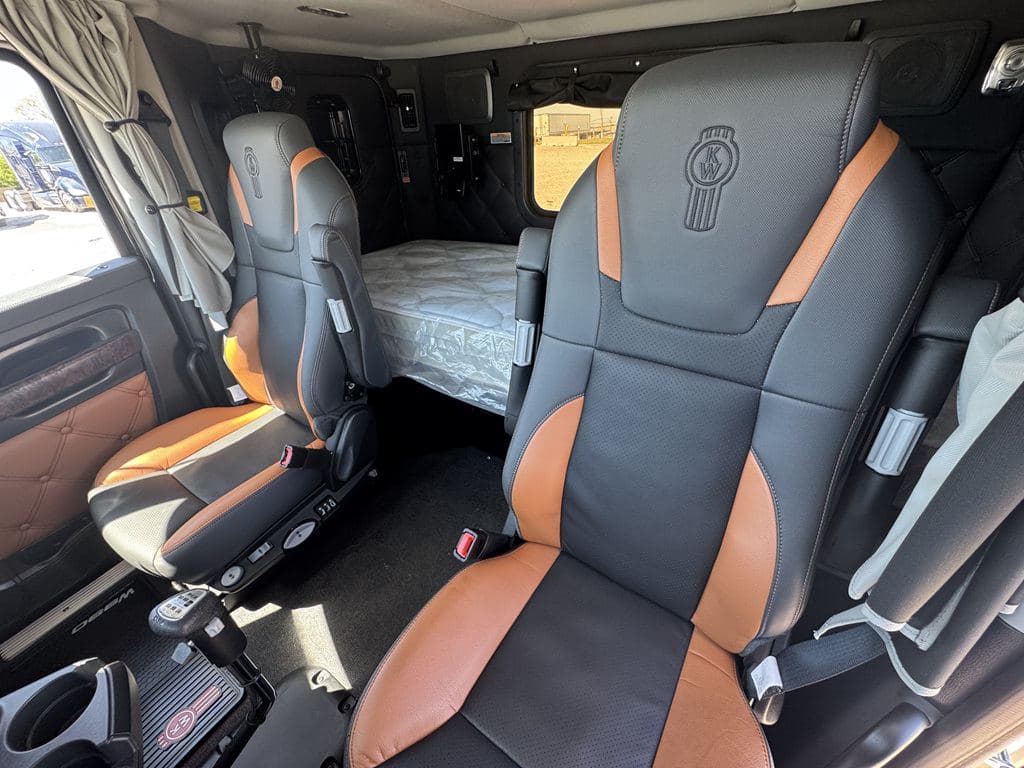 New 2027 KENWORTH W990 image 13