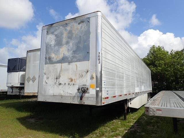 2007 Utility 3000R image 3