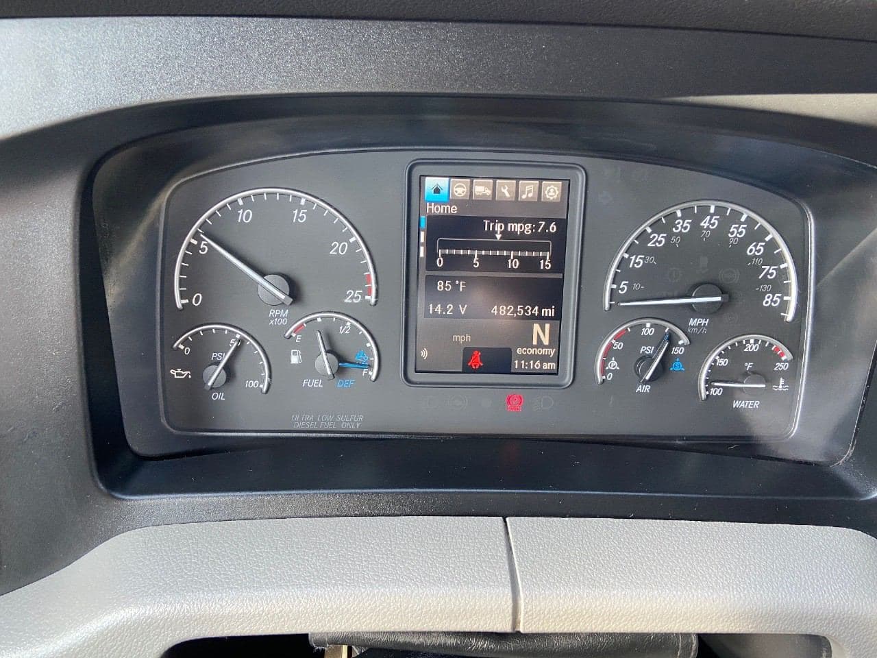 2020 Freightliner Cascadia image 11