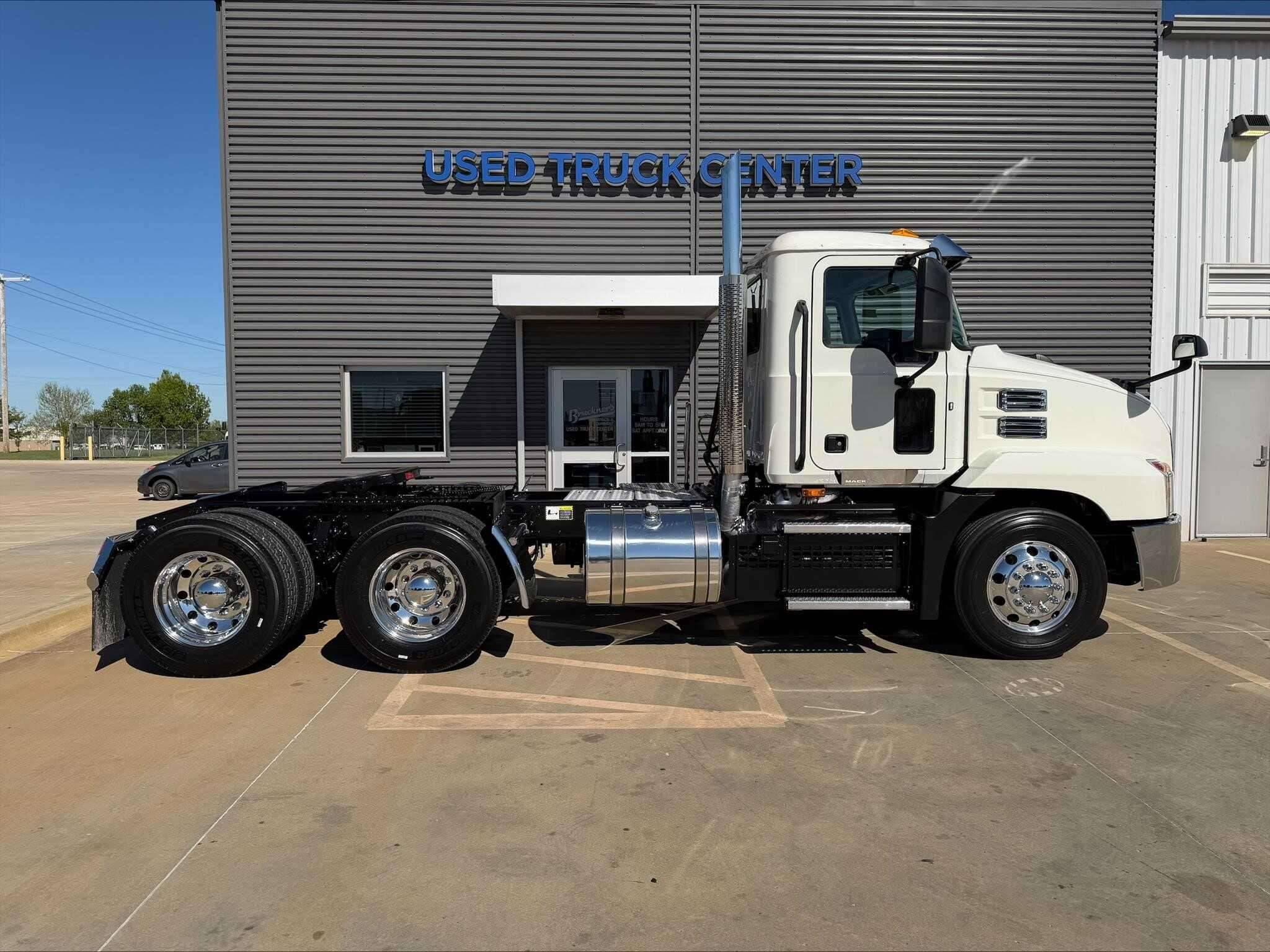 Used 2020 MACK ANTHEM Conventional - Day Cab in Oklahoma City, OK image 4