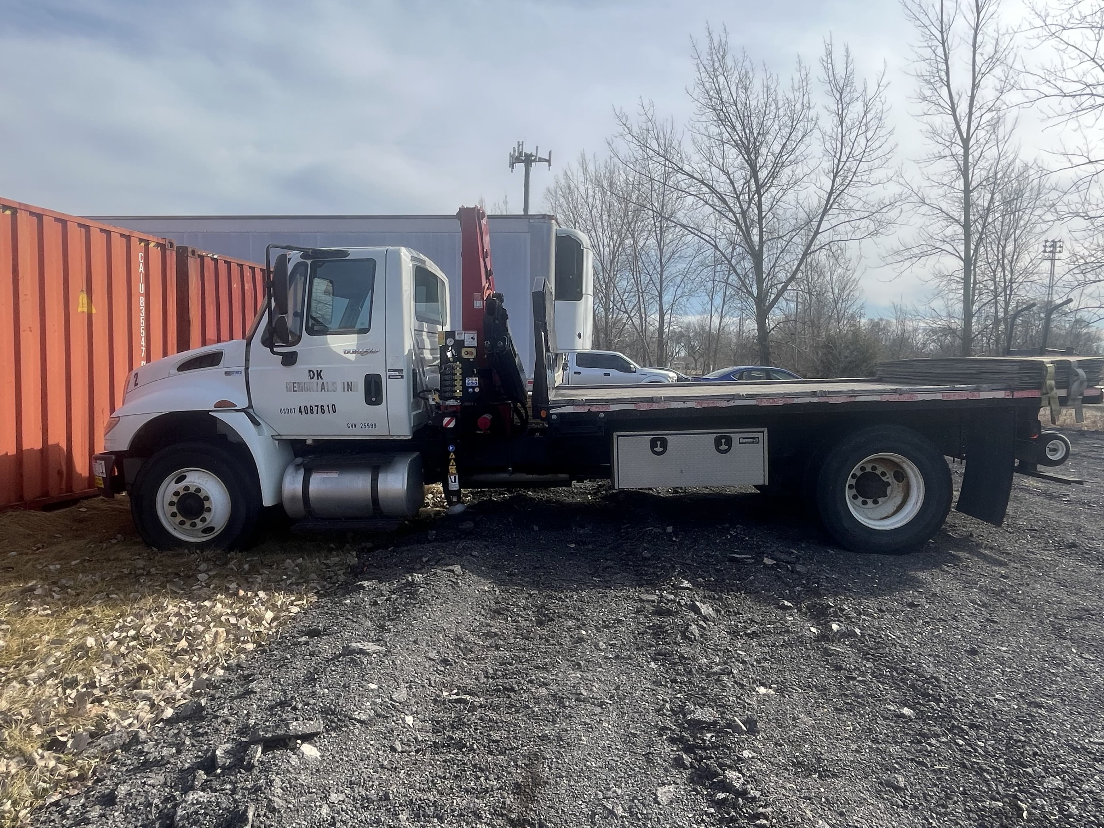 2014 International 4300 Knuckleboom Mounted Crane image 4