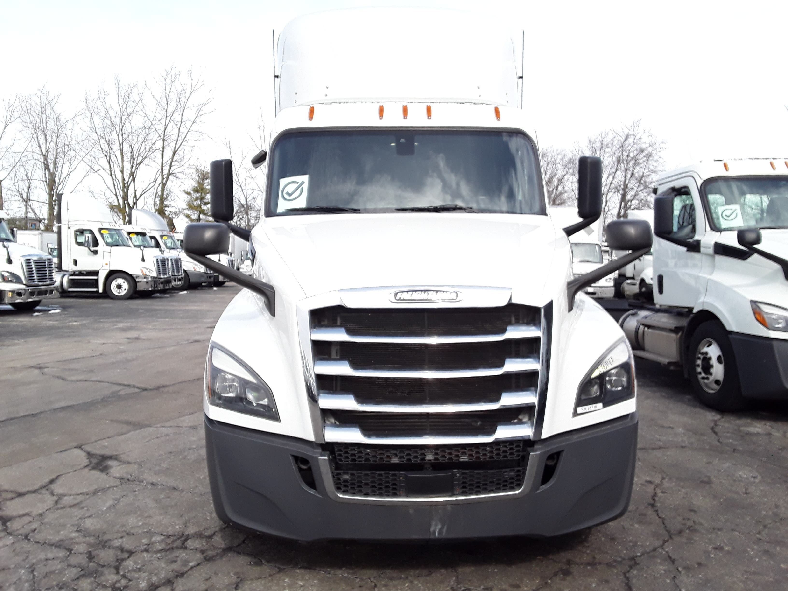 Used 2019 FREIGHTLINER/MERCEDES Conventional - Day Cab - NEW CASCADIA PX12664 image 3
