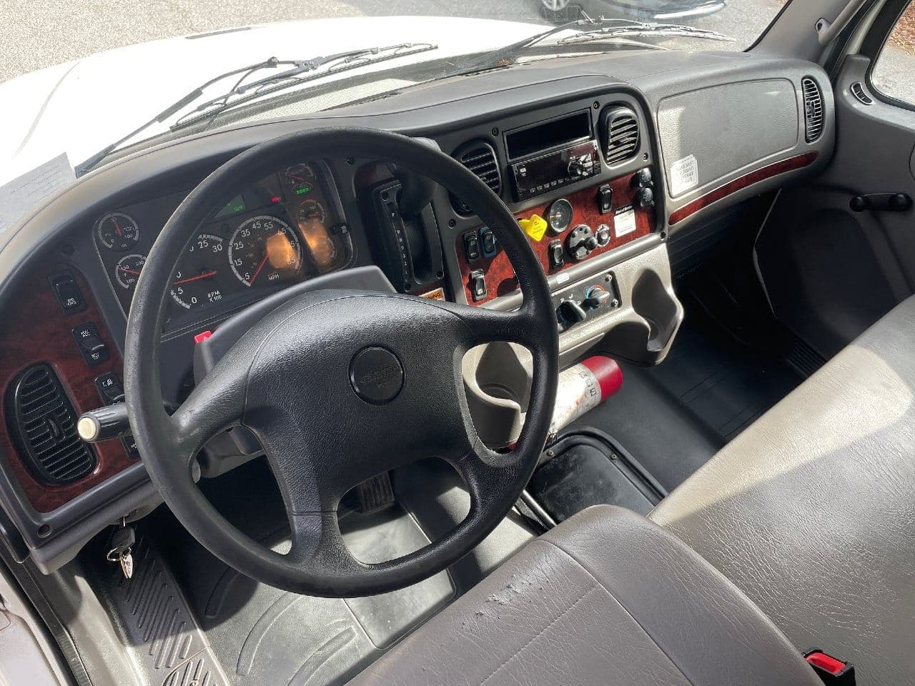 2020 Freightliner M2106 image 22