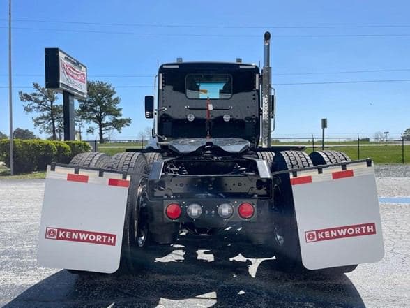 2026 Kenworth T880 image 19