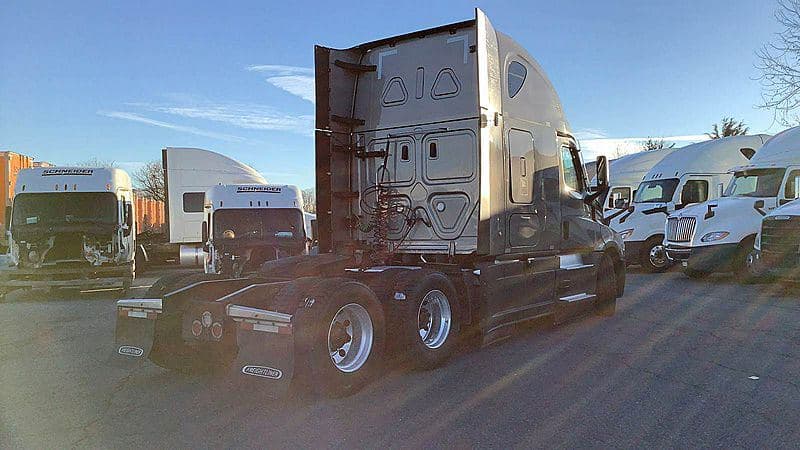 2024 Freightliner Cascadia 126 image 10