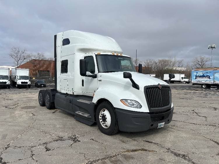 2023 International LT62F image 1