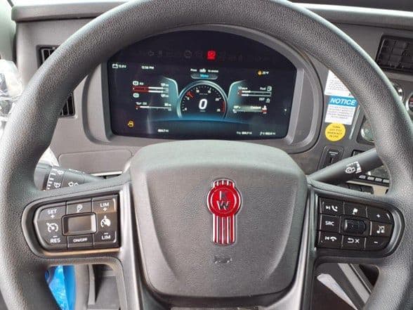 2025 Kenworth T880 image 14