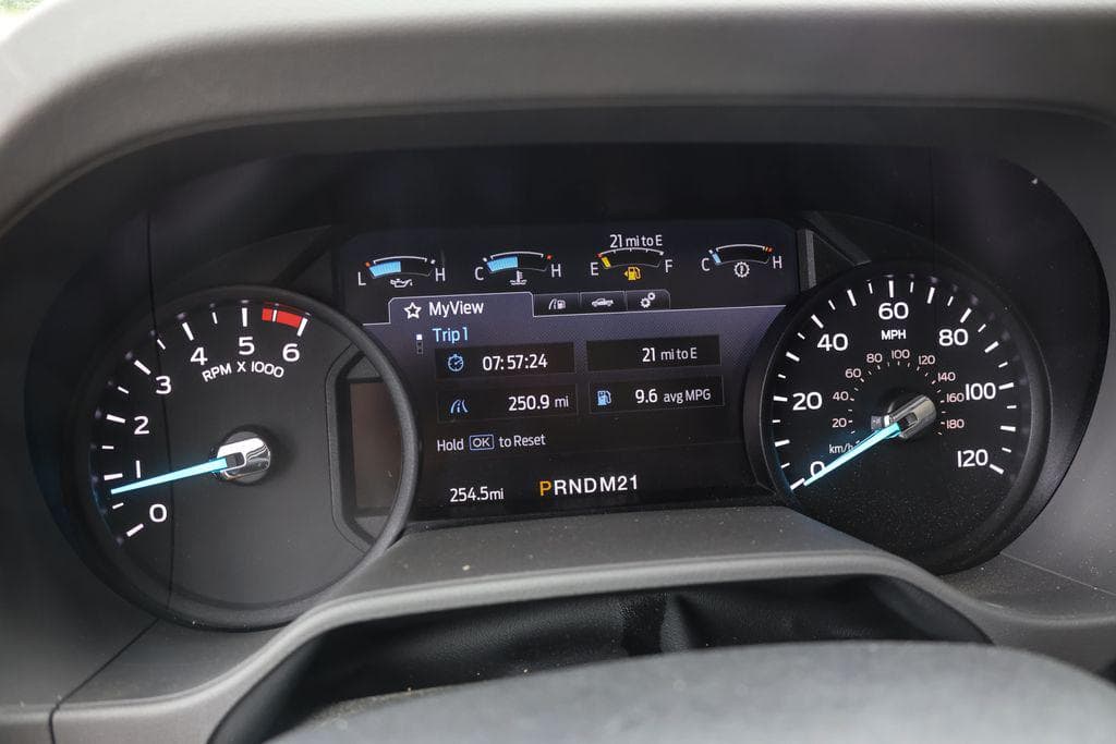 2026 Ford E-350SD Base Box Van image 30