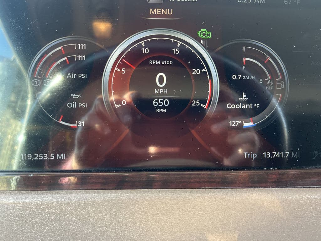 Used 2024 PETERBILT 389 image 19